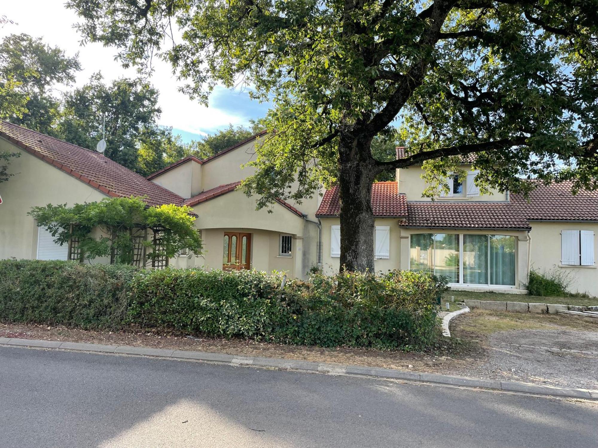 Chambre D'Hote L'Oree Des Buis Vouille  ภายนอก รูปภาพ